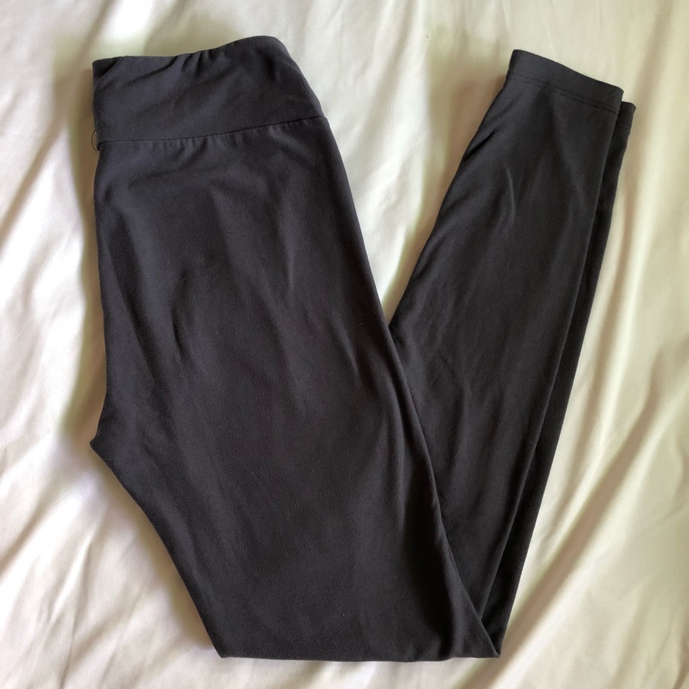 ❌SOLD‼️ Lularoe Leggings OS
